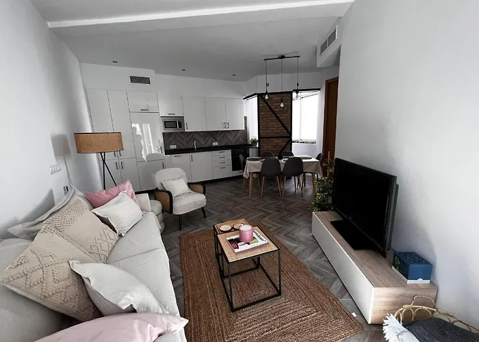 Luxury New 6 Pax Apart Downtown. アパート