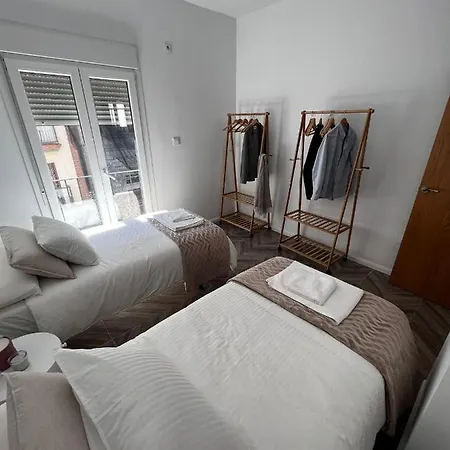 דירה Luxury New 6 Pax Apart Downtown.