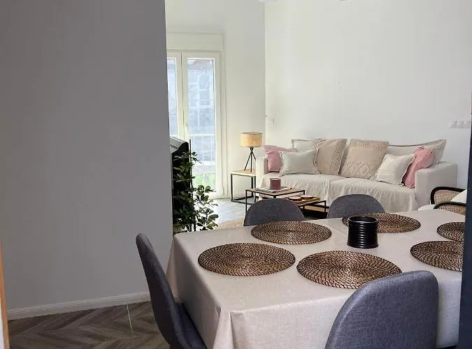 Luxury New 6 Pax Apart Downtown. Apartment Cordoba