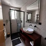 Luxury New 6 Pax Apart Downtown. 公寓
