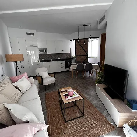 Luxury New 6 Pax Apart Downtown. 公寓